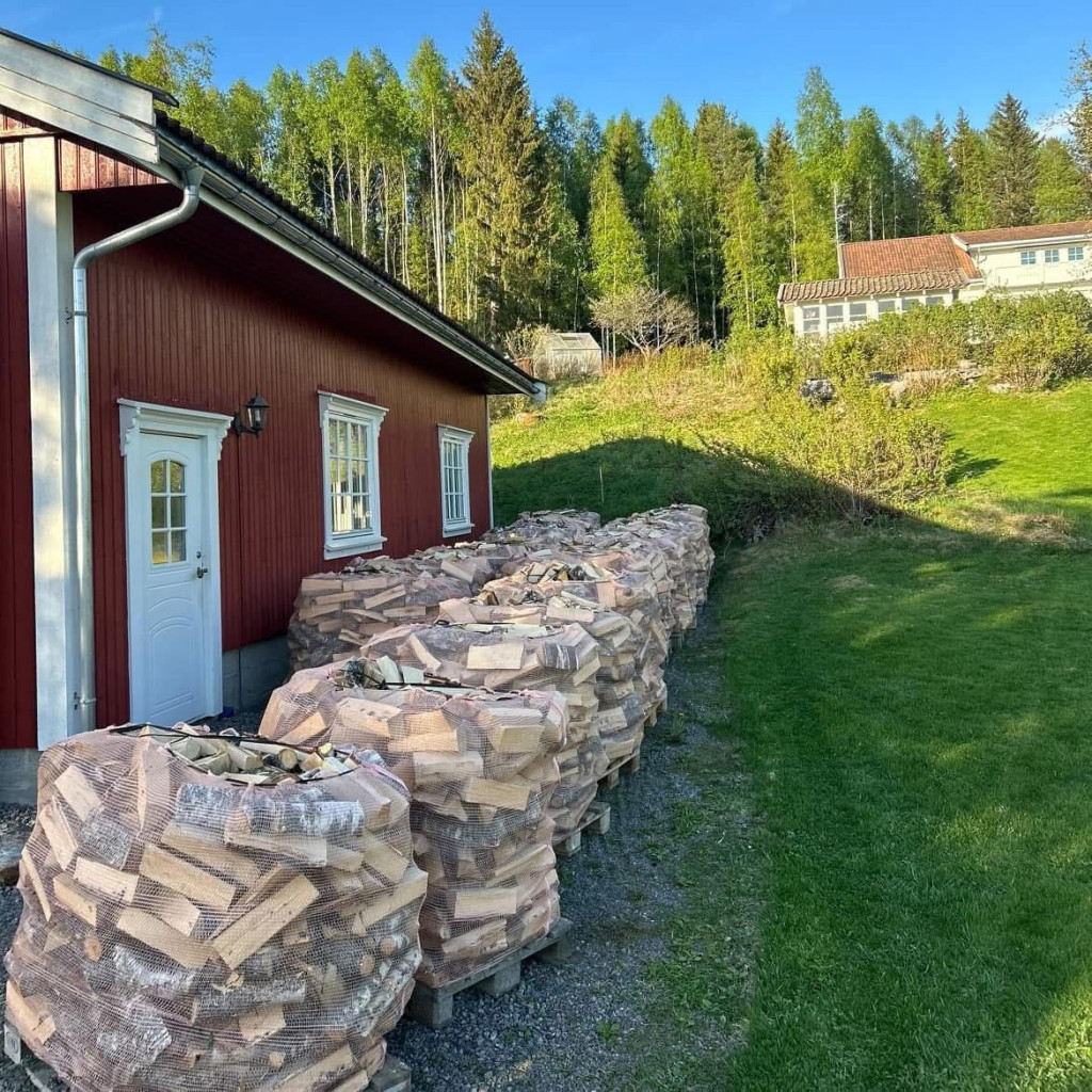 Tørr bjørkeved 1000L